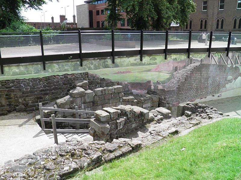 File:Deva Victrix (Chester, UK) (8392228532).jpg