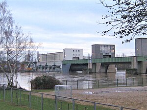 Oberwasser der Staustufe Eddersheim beim Hochwasser im Januar 2011