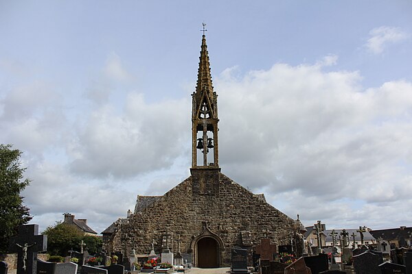 Eglise Saint-Pierre et Saint-Paul d'Argol.jpg