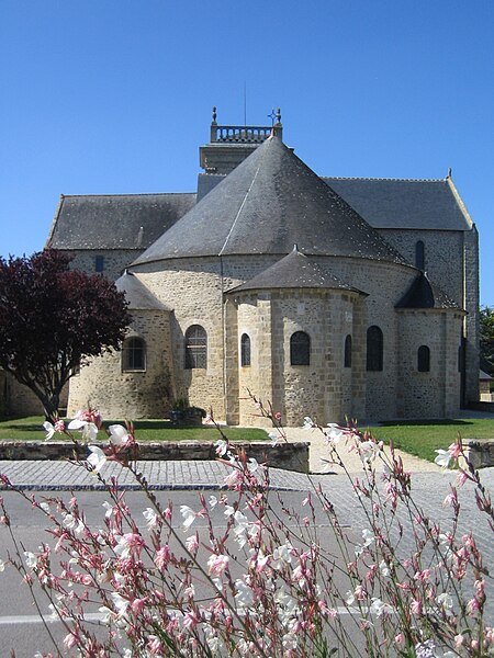 File:Eglise abbatiale de Saint-Gildas-de-Rhuys.jpg