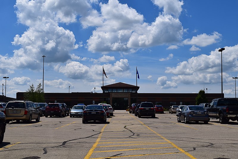 File:Entrance to Dodge Correctional Institution 01.jpg