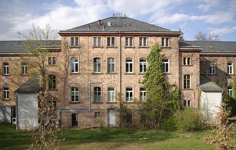 File:Erlangen Humangenetisches Institut 001.JPG