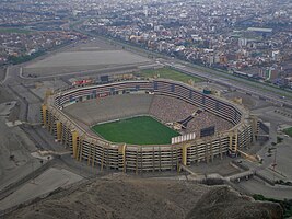 Lima'daki "Anıtsal" U "" - finalin yapılacağı yer.