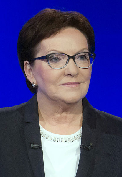 File:Ewa Kopacz debata z Szydło (19.10.2015).jpg