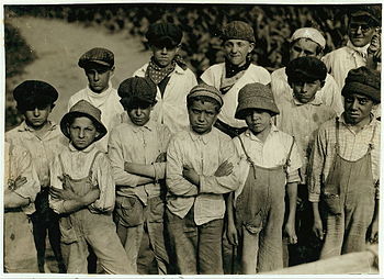 Field workers, all children, at the Goodrich Tobacco Farm near Gildersleeve, Connecticut, 1917 Field-workers.jpg