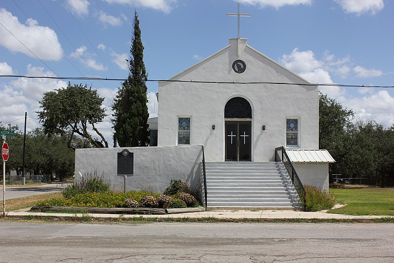 File:First Methodist Church, Rocksprings, Texas (7898157220).jpg