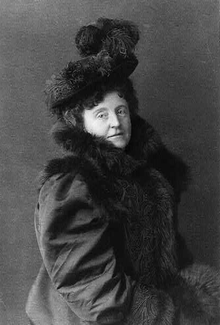 Frances Hodgson Burnett, date unknown (1890–1910)