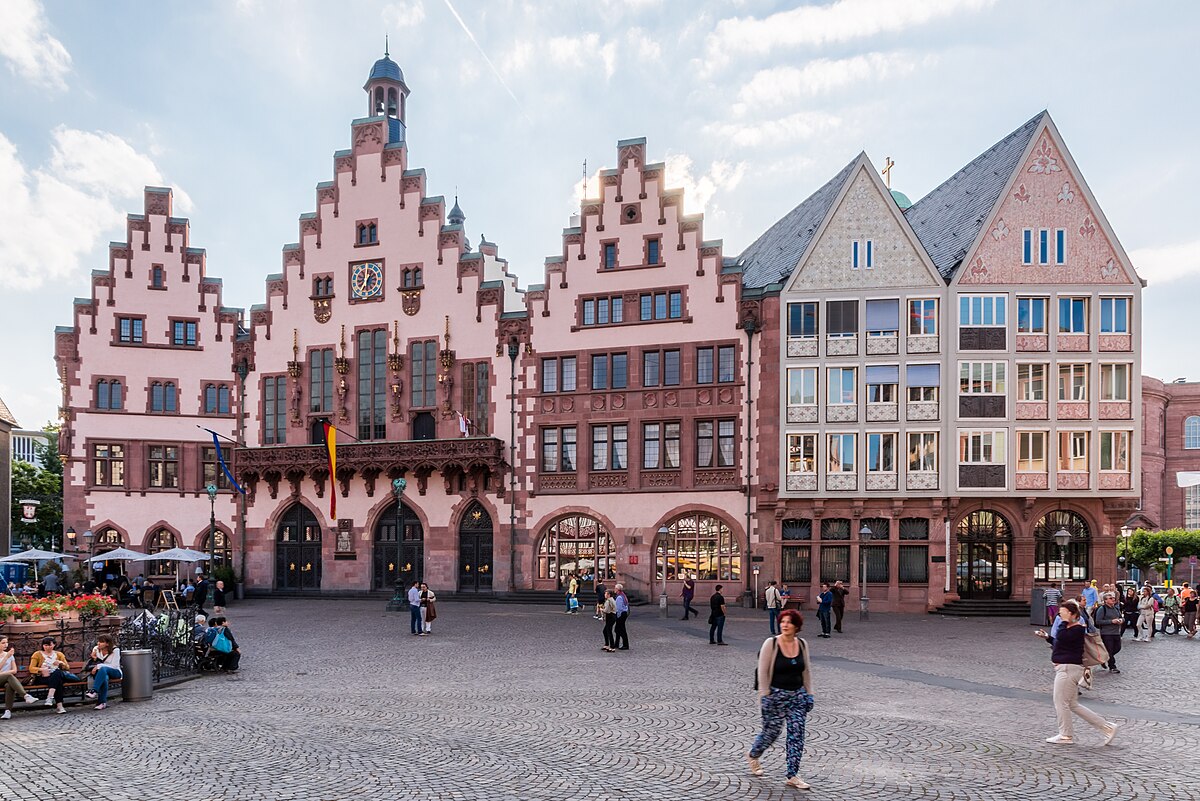 Достопримечательности города Франкфурт Ромер. Фото площадь рёмерберг. Kaisersaal Frankfurt am main. Danneckerstraße 16 Frankfurt am main.