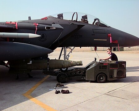 ไฟล์:GBU-24 put up under an F-15E, Aviano Air Base, March 24, 1999.jpg