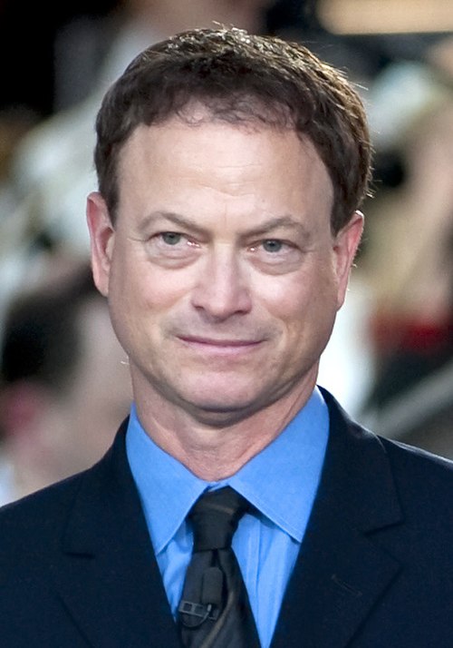 Sinise in May 2011