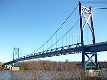 Gateway Bridge Illinois-Iowa.jpg