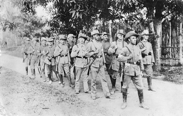 A platoon of German reservists, shortly before the arrival of the AN&MEF