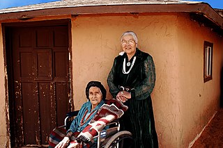 Grace Henderson Nez Navajo weaver (1913–2006)