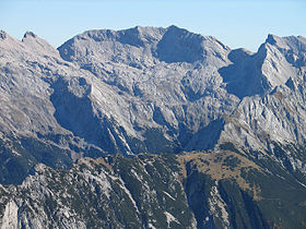 Kilátás a Grubenkarspitze-re a Kaskarspitze felől.