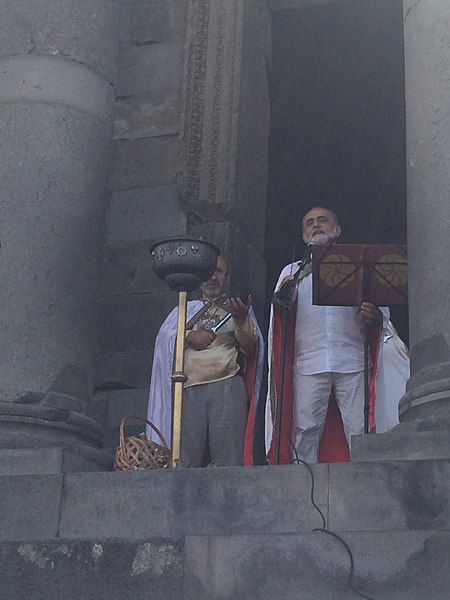 File:Hetan priest officiating at Garni Temple, Armenia 26.jpg