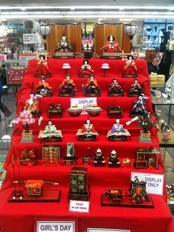 Hinamatsuri store display in Seattle, Washington, featuring all 7 tiers.