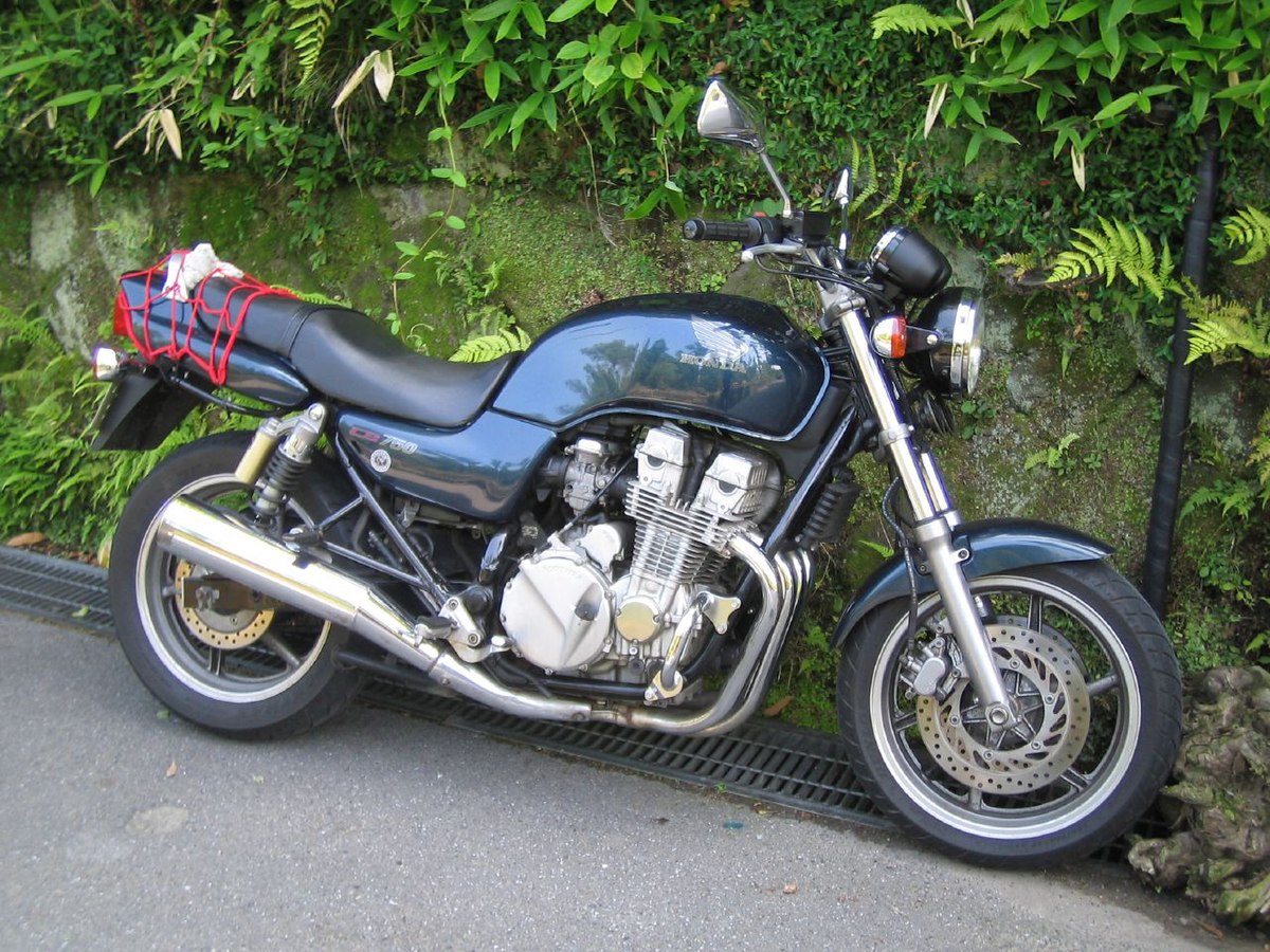 File:Honda CB750 (RC42) 01.jpg - Wikimedia Commons