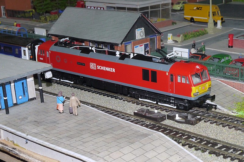 File:Hornby Model Railways R3346 Class 92.jpg