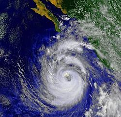 Uraganul Nora la scurt timp după intensitatea maximă, 22 septembrie 1997