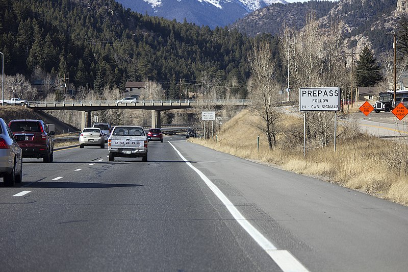 File:I-70 West past exit 235 in Dumont, CO.jpg