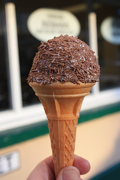 File:Ice cream in cornet with chocolate chip sprinkling, from Joe's Ice Cream Parlour, St Helen's Road, Swansea, Wales.jpg