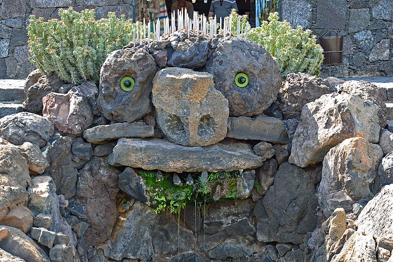 File:Jardin de Cactus, Lanzarote 02.JPG