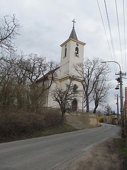 Farní kostel sv. Jana Křtitele v Klapém