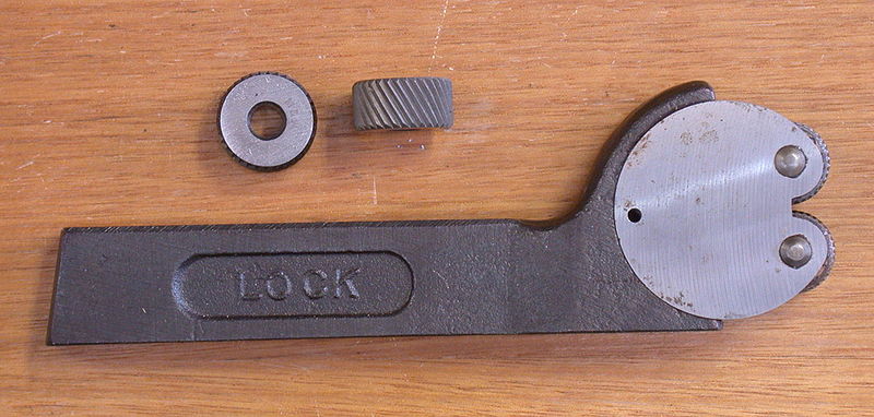 File:KnurlingTool.jpg