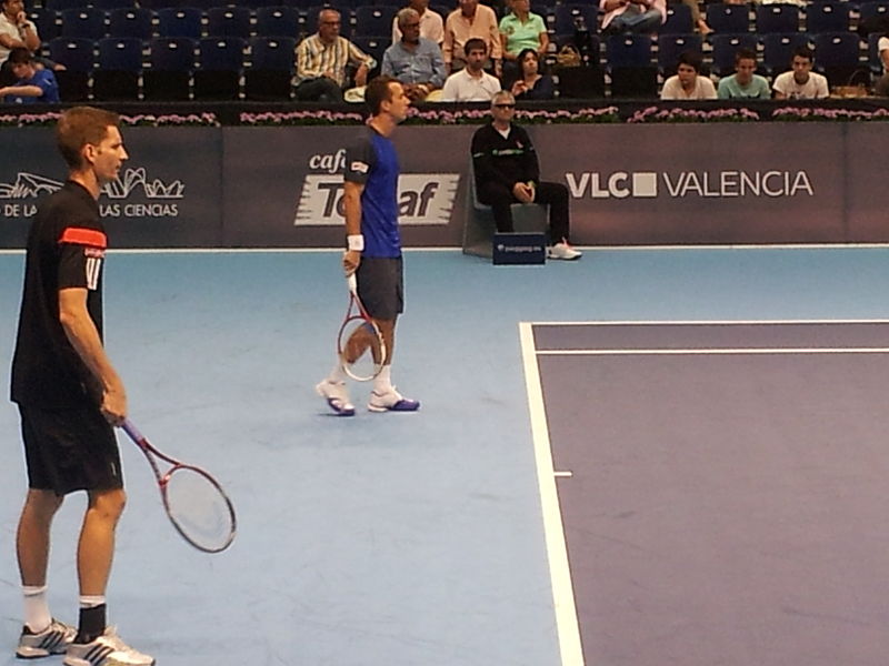 File:Kohlschreiber-Mayer vs Isner-Lopez VLC - 20.jpeg