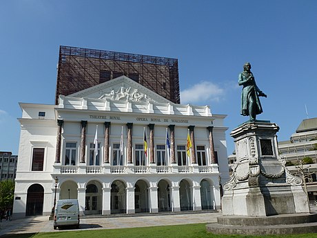 L'opéra et la statue d'André Grétry.