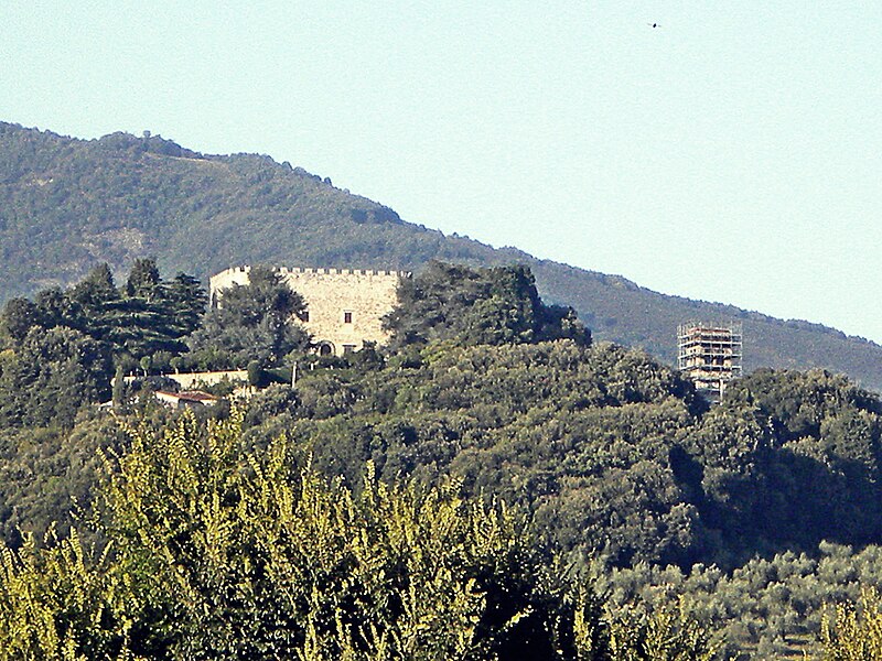 File:La Rocca di Montemurlo 22.jpg