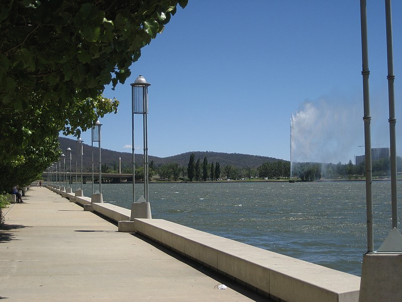 File:Lake Burley Griffin lakeside (373739681).jpg