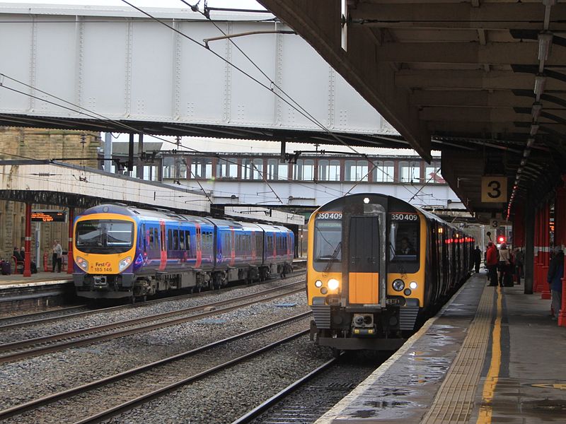 File:Lancaster - FTPE 185146 passing 350409.JPG