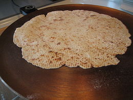 Lefse sur une plaque chauffante.jpg