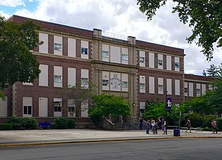 <span class="mw-page-title-main">Lewiston High School (Idaho)</span> Public school in Lewiston, Idaho, U.S.