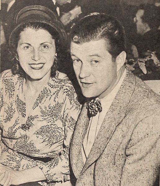 Dennis Morgan and his wife Lillian Vedder at Ciro's, 1946