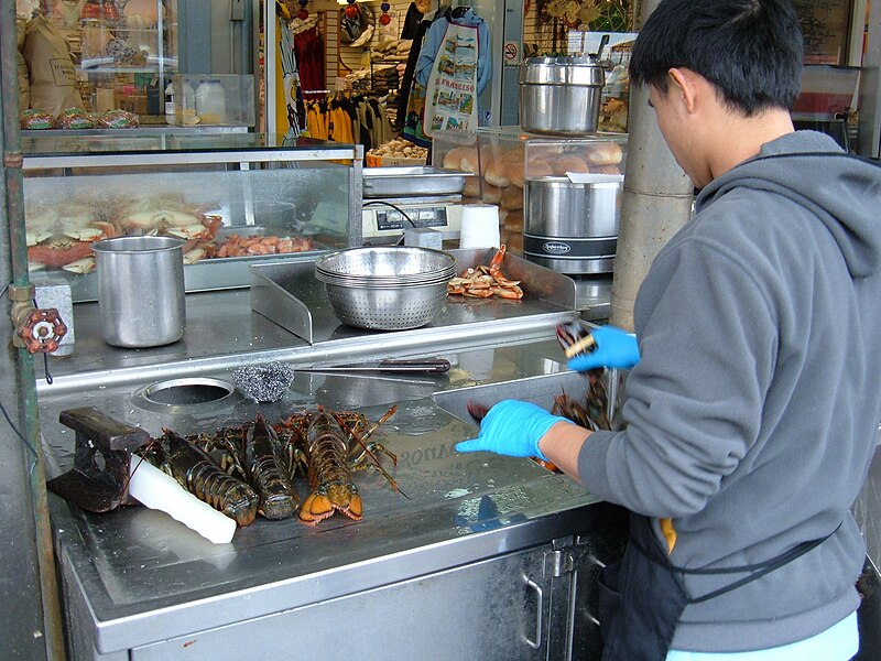 File:Lobster at Fisherman's Wharf.JPG