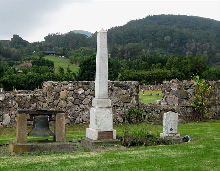 File:Lorenzo Lyons grave site.jpg