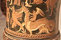 竜の姿を持ち、関連性を持つケートーを背中に乗せているケートス（ターラント国立考古学博物館）