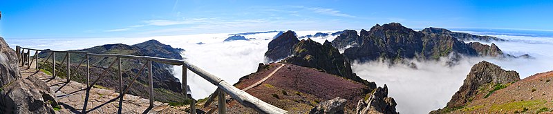 File:Maciço Central da Madeira, Pico do Areiro.jpg