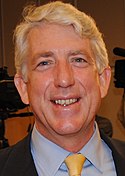 Mark Herring ĉe McAuliffe-rali.jpg