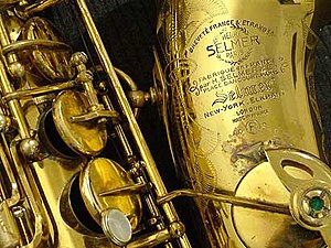 Selmer Mark VI (alto) etchings on the bell