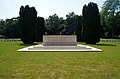 De Stone of Remembrance met het opschrift ''Their name liveth for evermore''.