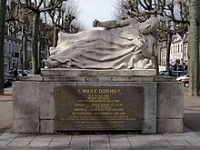 Monument à Marx Dormoy.