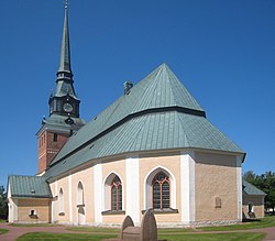 Mora Kyrka: Kyrkobyggnaden, Orgel, Tornet och klockstapeln