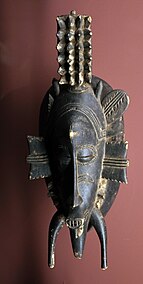 Sub-Saharian African (in this case a mask produced by the Senufo people from the Ivory Coast, Mali and Burkina Faso) – Kpeli-Yehe mask (c.1950), wood, African Museum of Lyon, Lyon, France