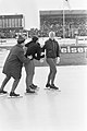 Nederlandse schaatskampioenschappen Deventer dames en heren trainer Gerard Maars, Bestanddeelnr 925-2919.jpg