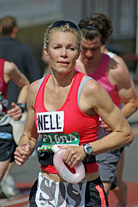 Nell McAndrew London Marathon 26.04.09 (90).jpg