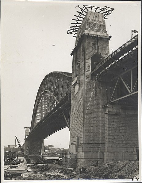 File:Northern abutment tower of the Harbour Bridge looking south, 1932 (8282696299).jpg