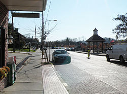 Allegheny River Boulevard in Oakmont, Pennsylvania